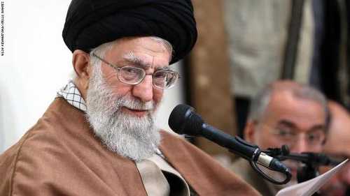 伊朗最高领袖讲话时身边步枪的背后含义