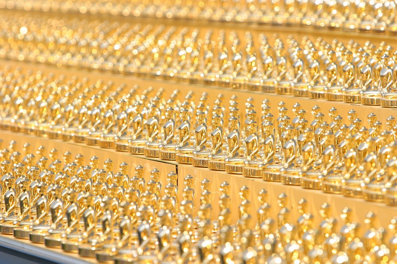 黑草莓热潮，一斤售价300多元的黑草莓为何走红